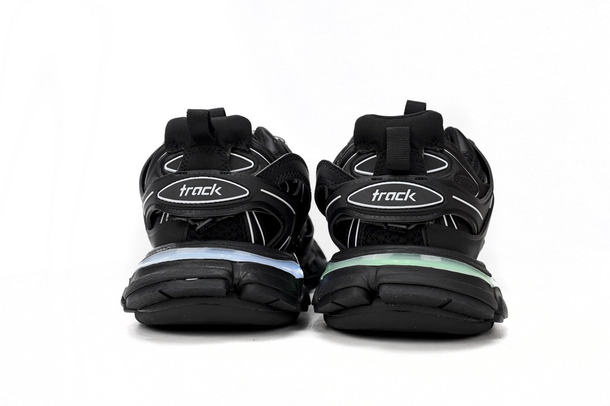 https://images.mrshopplus.com/469800128058134/DTB_proProduct/2024-11-11/542023_w1gb1_2045_balenciaga_track_black_and_white__led__1B5C7149A2F13.jpg