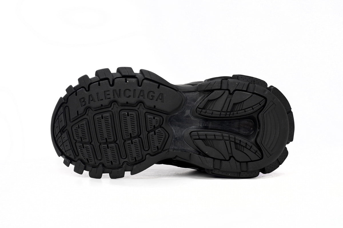 https://images.mrshopplus.com/469800128058134/DTB_proProduct/2024-11-11/542023_w1gb1_2045_balenciaga_track_black_and_white__led__1B5C714A1B414.jpg