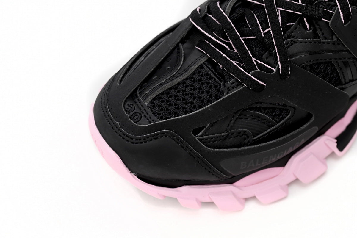 https://images.mrshopplus.com/469800128058134/DTB_proProduct/2024-11-16/balenciaga_track_black_powder_542436_w3ac1_1050__led__1B62A92115312.jpg