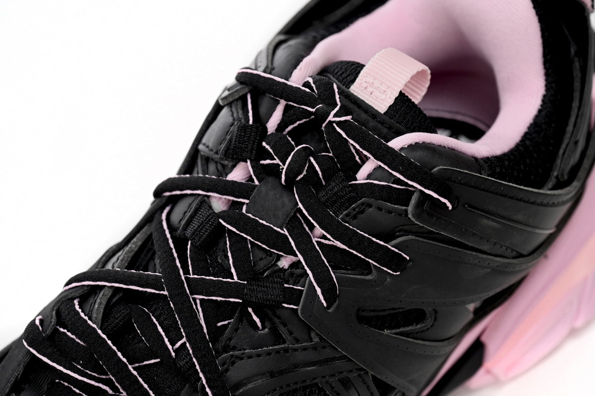 https://images.mrshopplus.com/469800128058134/DTB_proProduct/2024-11-16/balenciaga_track_black_powder_542436_w3ac1_1050__led__1B62A9217B718.jpg
