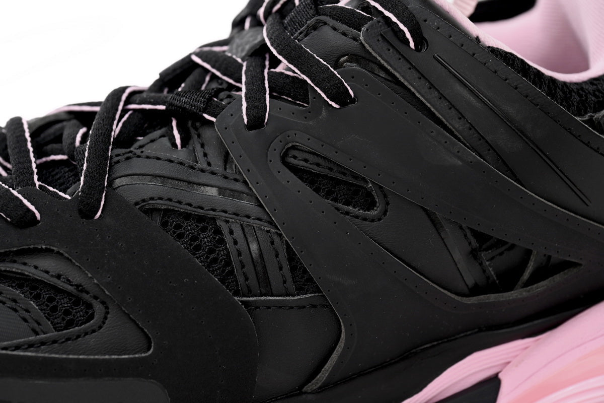 https://images.mrshopplus.com/469800128058134/DTB_proProduct/2024-11-16/balenciaga_track_black_powder_542436_w3ac1_1050__led__1B62A921F4212.jpg