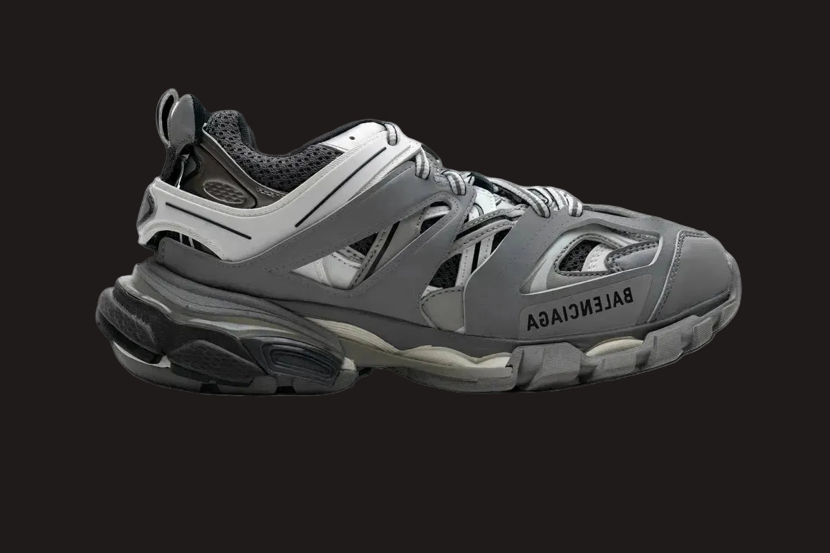 https://images.mrshopplus.com/469800128058134/DTB_proProduct/2024-11-16/balenciaga_track_grey_white_555032_w1gb7_1214__led__1B62A6EE72C1B.jpeg
