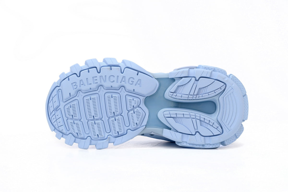 https://images.mrshopplus.com/469800128058134/DTB_proProduct/2024-11-16/balenciaga_track_light_blue_542436_w2la1_4800__led__1B62A833C4F10.jpg