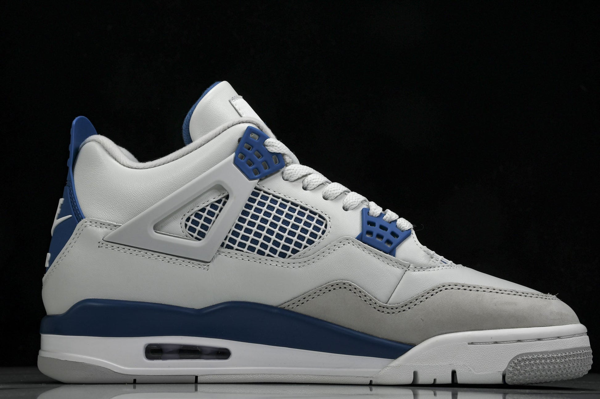 Iconic Air Jordan 4 Retro Military Blue 2024 Edition Lifestyle Sneakers