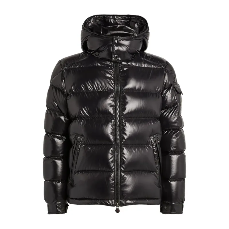 https://images.mrshopplus.com/469800128058134/DTB_proProduct/2025-11-27/moncler_maya_short_down_jacket_black__nfc____purple_brand_fashion_men_jeans_6_1D4704418E213.png