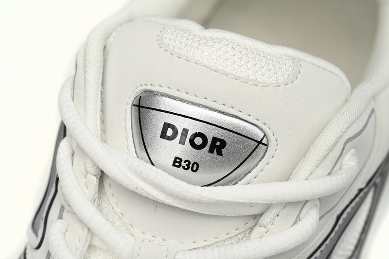 https://images.mrshopplus.com/469800128058134/DTB_proProduct/2024-08-09/pk_god_batch_dior_light_grey__b30__sneakers_white_3sn279znd_h000_1AE3026F3E81C.jpeg