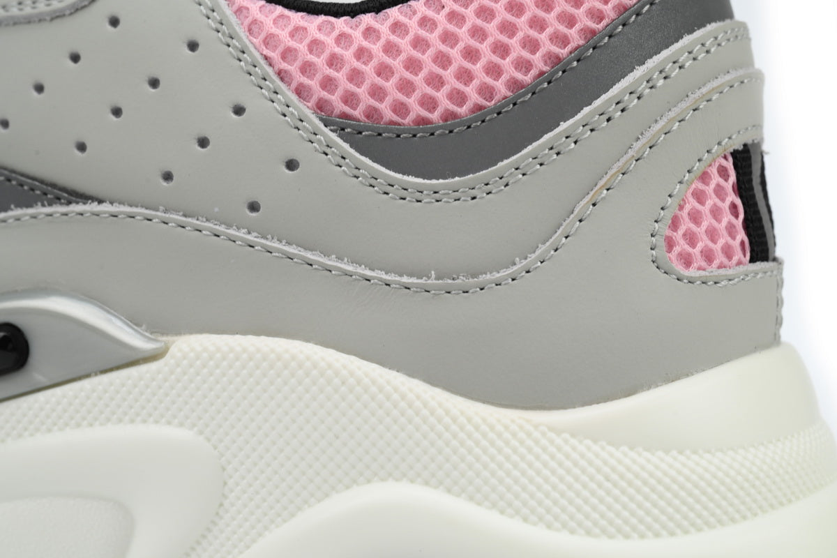 https://images.mrshopplus.com/469800128058134/DTB_proProduct/2024-12-26/pk_god_batch_dior_pink_gray__b22__sneakers_cream_1B96265259517.jpeg