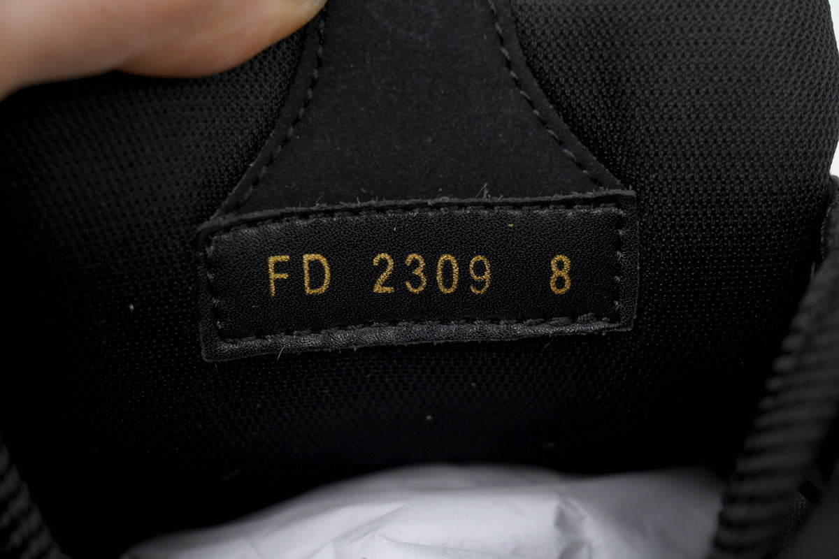 https://images.mrshopplus.com/469800128058134/DTB_proProduct/2025-12-02/pk_god_batch_louis_vuitton_skate_all_black_1D4D5A600091C.jpg